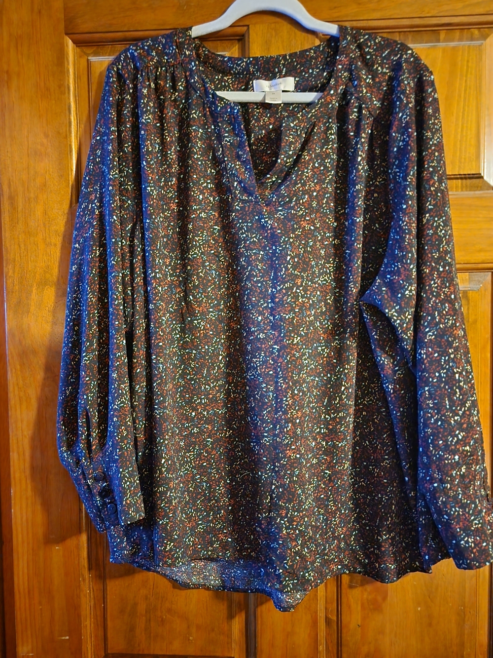 Women's Long-Sleeve V-Neck Printed Blouse - Black Multicolor